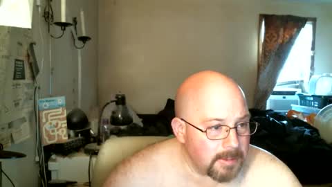 Snapshot of slavejim518 chatting on 05.17.26 slavejim online show from 05.17.26