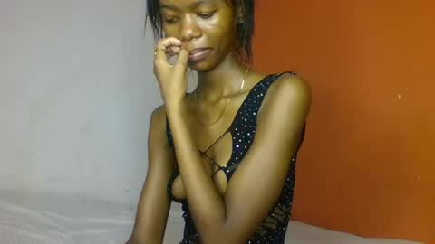 Snapshot of slaybby chatting on 02.08.25 Slaybby online show from 02.08.25