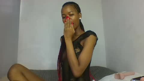 Snapshot of slaybby chatting on 11.10.25 Slaybby online show from 11.10.25