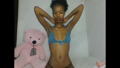 Snapshot of slaybby chatting on 12.21.25 Slaybby online show from 12.21.25