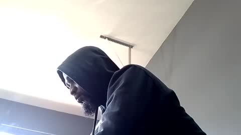 Snapshot of slickerthan12 chatting on 02.10.25 BBC Hanging online show from 02.10.25