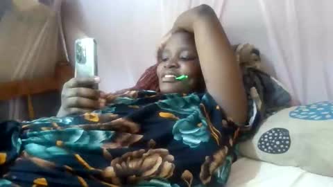 Snapshot of slim_joy chatting on 05.13.26 slim_joy online show from 05.13.26