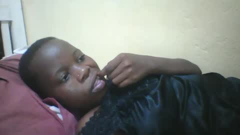 slim_petite_ebony online show from 02.01.25