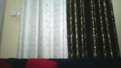 slim_petite_ebony online show from 03.18.26