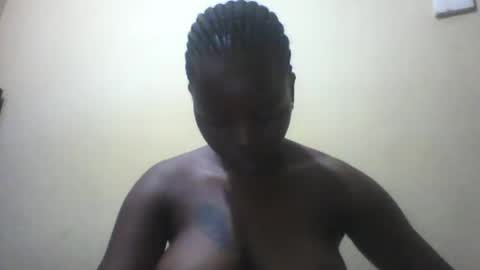 Snapshot of slim_petite_ebony chatting on 04.01.26 slim_petite_ebony online show from 04.01.26