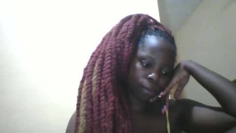 Snapshot of slim_petite_ebony chatting on 05.06.26 slim_petite_ebony online show from 05.06.26
