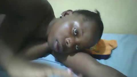 Snapshot of slim_petite_ebony chatting on 05.16.26 slim_petite_ebony online show from 05.16.26