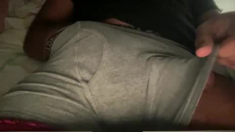 Snapshot of slimeasaurus chatting on 12.20.25 Daddy online show from 12.20.25