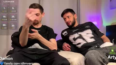 Snapshot of slimvers chatting on 01.16.26 Art online show from 01.16.26