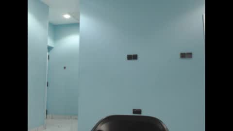 Snapshot of slimzyxdoll chatting on 02.20.25 slimzyxdoll online show from 02.20.25