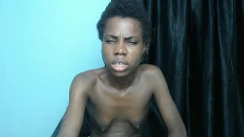 Snapshot of slimzyxdoll chatting on 03.05.25 slimzyxdoll online show from 03.05.25