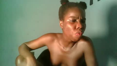 Snapshot of slimzyxdoll chatting on 09.16.25 slimzyxdoll online show from 09.16.25