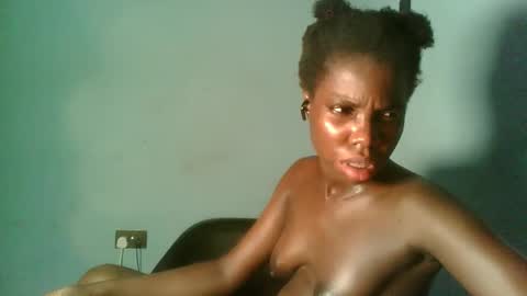 Snapshot of slimzyxdoll chatting on 09.19.25 slimzyxdoll online show from 09.19.25