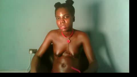 Snapshot of slimzyxdoll chatting on 09.29.25 slimzyxdoll online show from 09.29.25