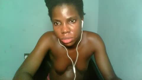 Snapshot of slimzyxdoll chatting on 10.13.25 slimzyxdoll online show from 10.13.25