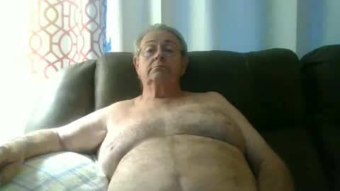 Snapshot of slippery_duck chatting on 06.26.26 slippery_duck online show from 06.26.26