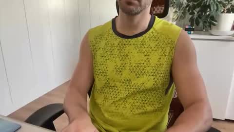 Snapshot of slutguy81 chatting on 03.02.26 Slutguy81 online show from 03.02.26