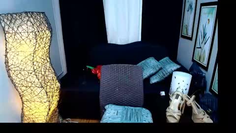 Snapshot of sluthotcummer69x chatting on 12.12.24 EMPRESS GODDESS KRISTINE online show from 12.12.24