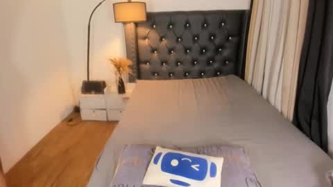 Snapshot of sluthotcummer69x chatting on 02.18.25 EMPRESS GODDESS KRISTINE online show from 02.18.25