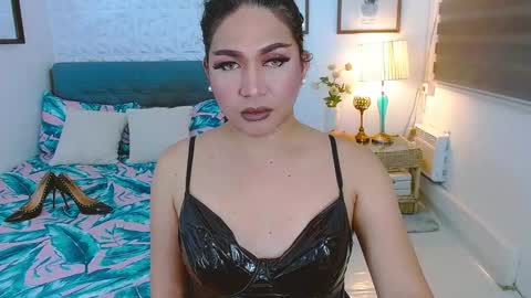 Snapshot of sluthotcummer69x chatting on 09.17.25 EMPRESS GODDESS KRISTINE online show from 09.17.25