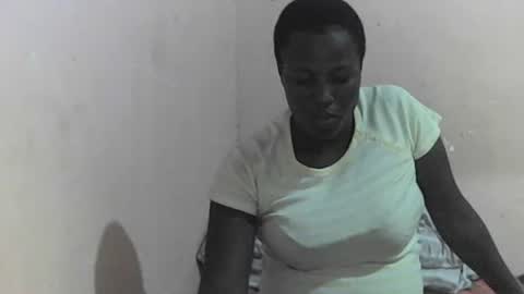 Snapshot of slutmeoutbb chatting on 02.16.25 slutmeoutbb online show from 02.16.25