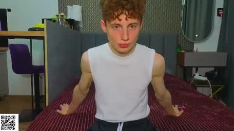 Snapshot of sluttsavage chatting on 07.18.26 sluttsavage online show from 07.18.26