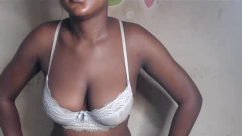 Snapshot of sluttx_choco chatting on 05.25.26 sluttx_choco online show from 05.25.26