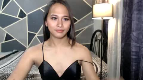 Snapshot of slutty_yesha chatting on 12.23.24 Slutty yesha online show from 12.23.24