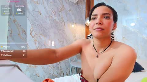 Snapshot of sluttyandmature chatting on 01.19.25 MARCELA online show from 01.19.25