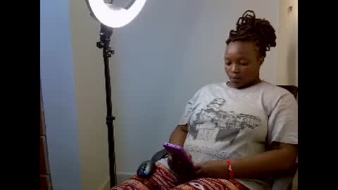 Snapshot of sluttydevil6 chatting on 01.11.25 sluttydevil6 online show from 01.11.25