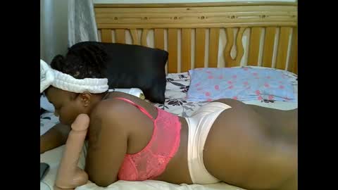 Snapshot of sluttydevil6 chatting on 09.09.25 sluttydevil6 online show from 09.09.25