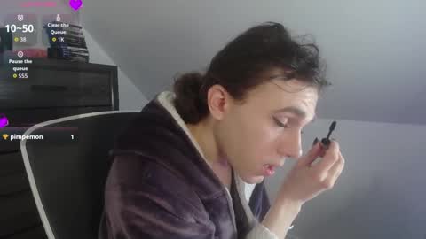 Natsu online show from 02.10.26