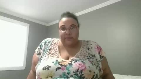 Snapshot of sluttyjess31 chatting on 02.15.26 Jessica online show from 02.15.26