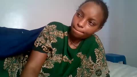 Snapshot of slutyanah1 chatting on 06.11.26 Anah online show from 06.11.26