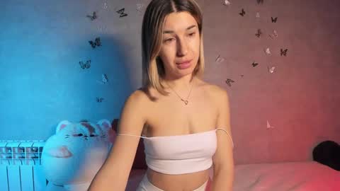 Melani online show from 02.22.25