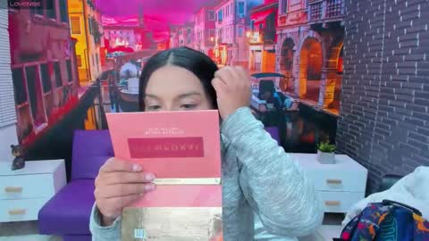 Mariana Torres online show from 11.11.25