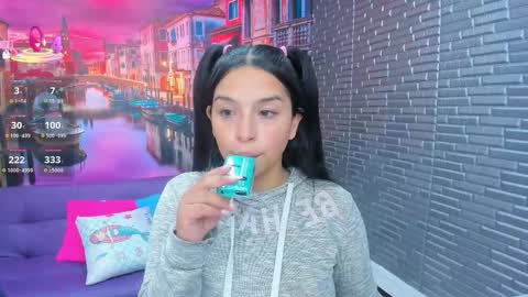 Mariana Torres online show from 12.18.25