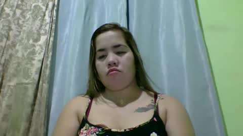 Snapshot of small_boobs59 chatting on 12.20.25 Lovewella online show from 12.20.25