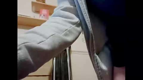 Small Hairy Uncut online show from 12.08.24