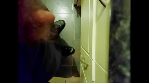 Small Hairy Uncut online show from 10.29.25