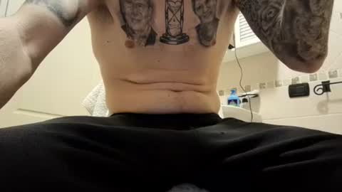 Snapshot of smallone8825 chatting on 01.25.25 smallone8825 online show from 01.25.25