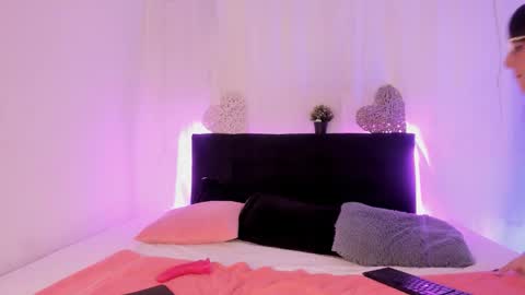 smallsweets_ online show from 09.10.25