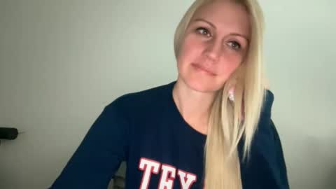 smexxii93 online show from 11.26.25