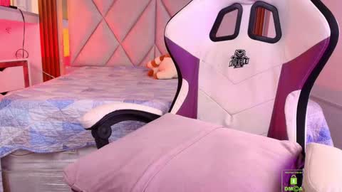 smile__1 online show from 09.24.25