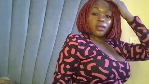 Snapshot of smiley_berry chatting on 09.12.25 smiley_berry online show from 09.12.25