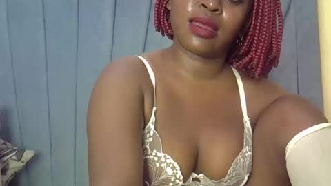 Snapshot of smiley_berry chatting on 09.13.25 smiley_berry online show from 09.13.25