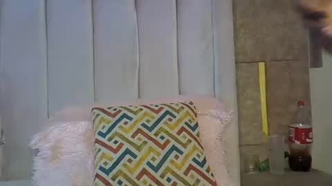 Snapshot of smiley_berry chatting on 10.18.25 smiley_berry online show from 10.18.25