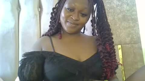 Snapshot of smiley_berry chatting on 10.19.25 smiley_berry online show from 10.19.25