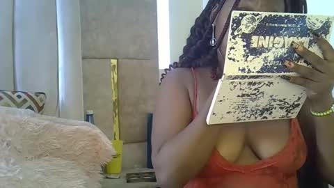 Snapshot of smiley_berry chatting on 10.20.25 smiley_berry online show from 10.20.25