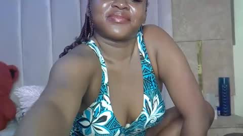 Snapshot of smiley_berry chatting on 10.26.25 smiley_berry online show from 10.26.25